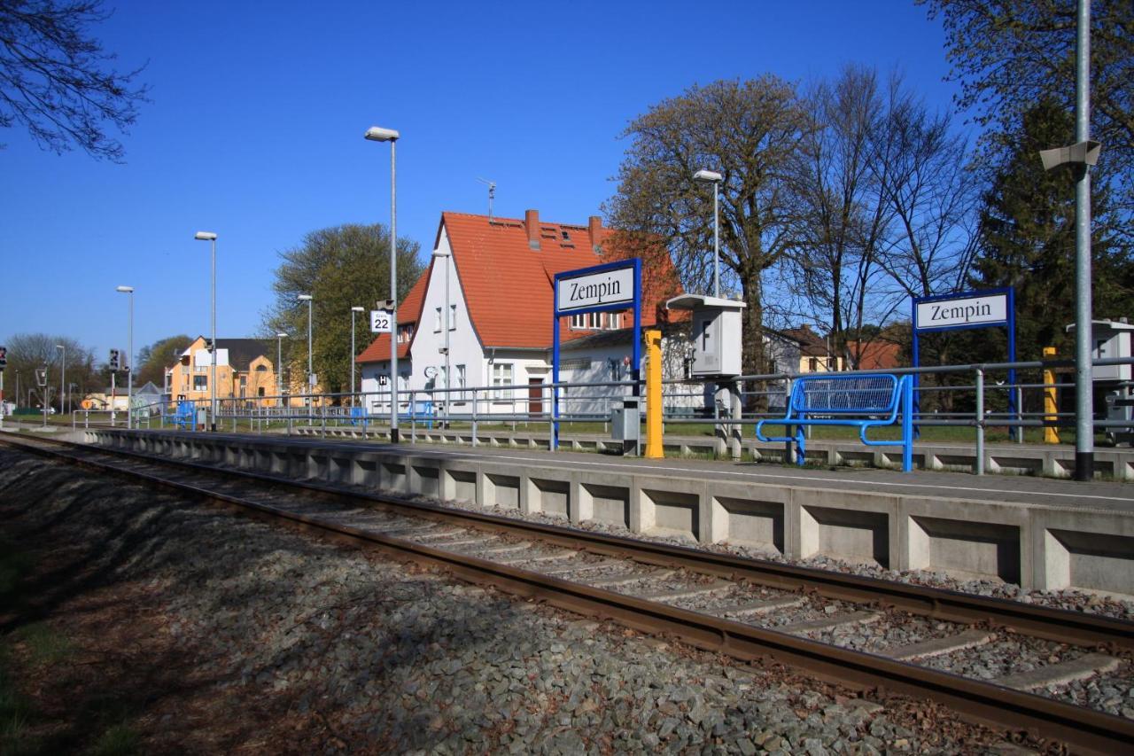 Ferienwohnung Stefanie Zempin Exterior photo